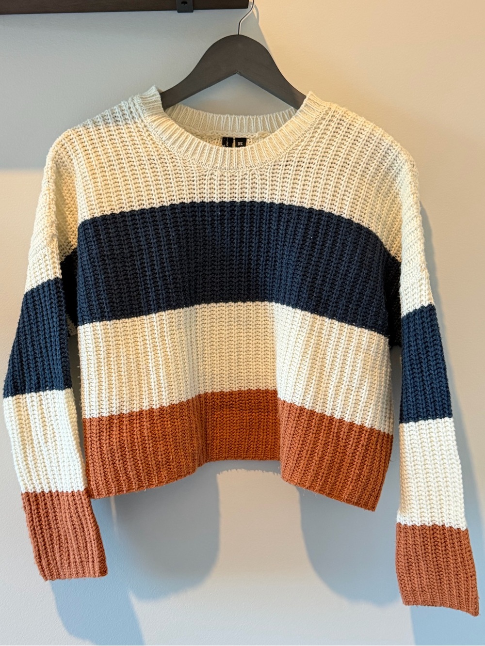Moon & Madison Colorblock Chunky Knit Sweater XS Navy Cream Rust